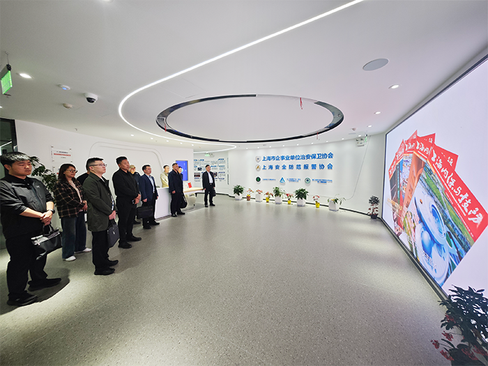 已修参观展厅.png
